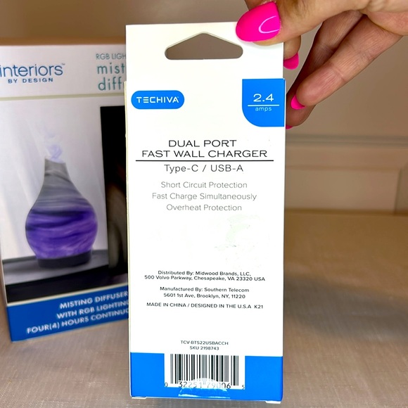 Misting Diffuser with RGB Lighting, Fragrance Oil and Dual Port Wall Charger NWT - Picture 9 of 12